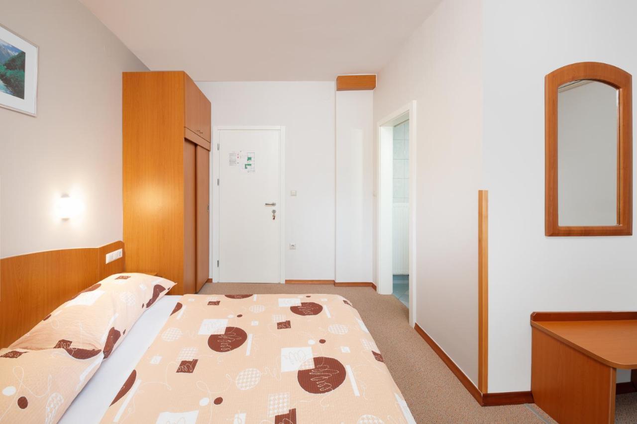 Rooms Sustersic Laibach Exterior foto