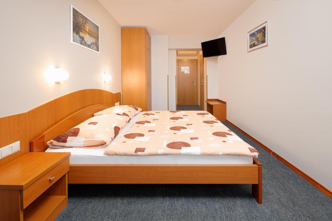 Rooms Sustersic Laibach Exterior foto